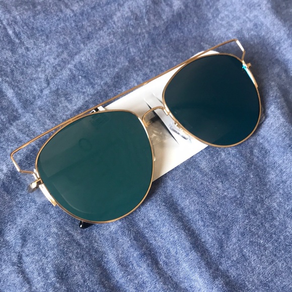ALDO Sunglasses - Picture 1 of 5